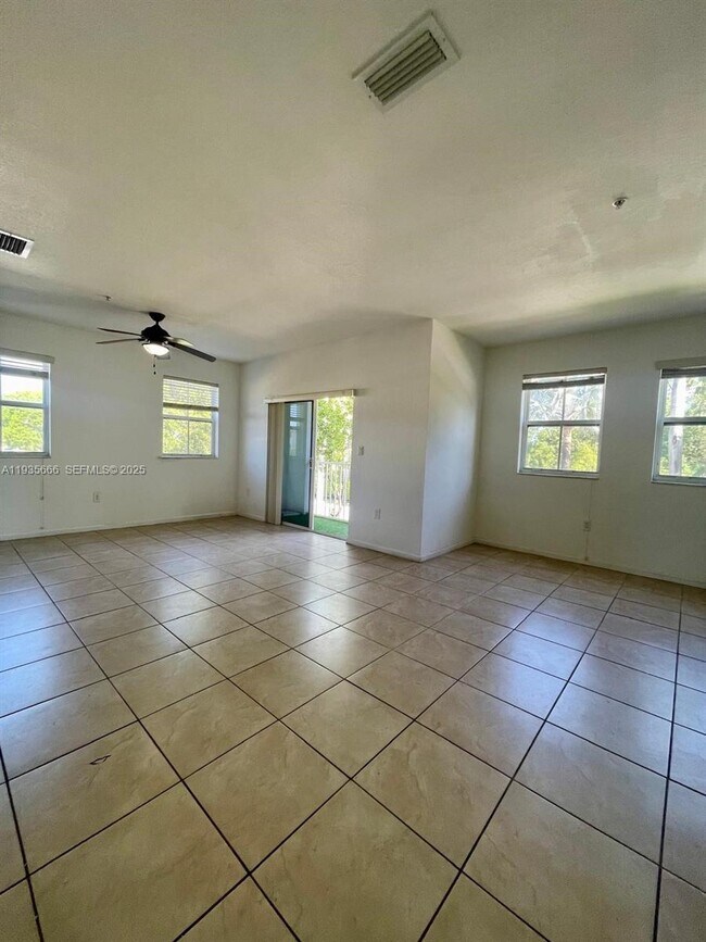 Building Photo - 8620 NW 97th Ave