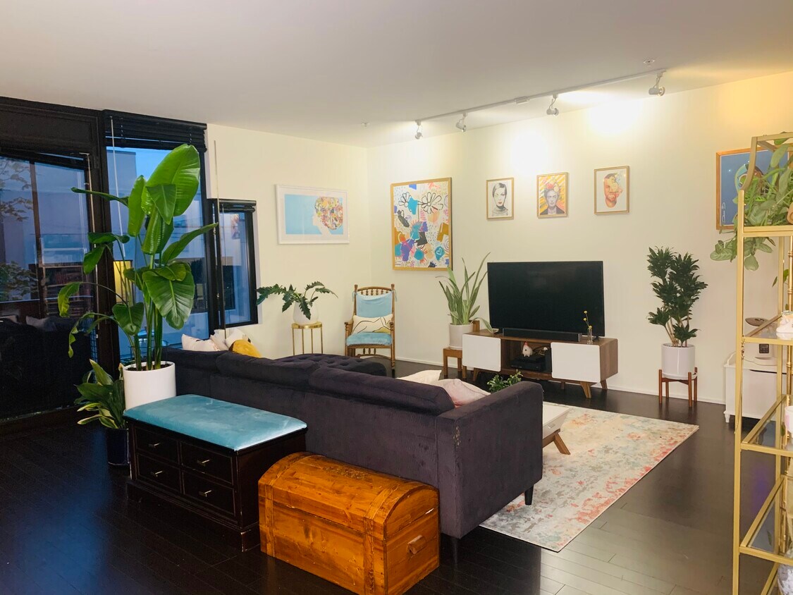 Foto principal - 1111 E Pike St