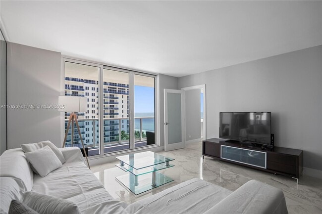 Building Photo - 2301 Collins Ave