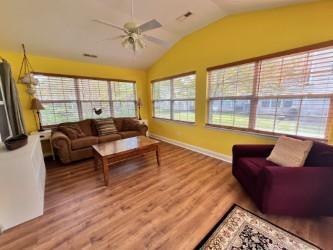 Foto del edificio - 127 Churchill Downs