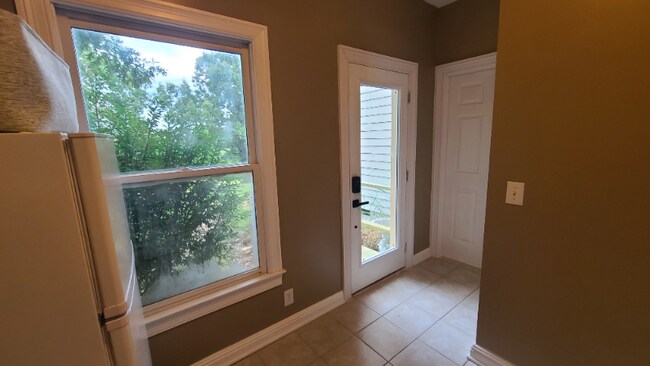 Foto del edificio - 5580 Wilkins Branch Rd