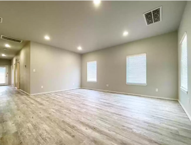 Building Photo - 1605 Avenue O