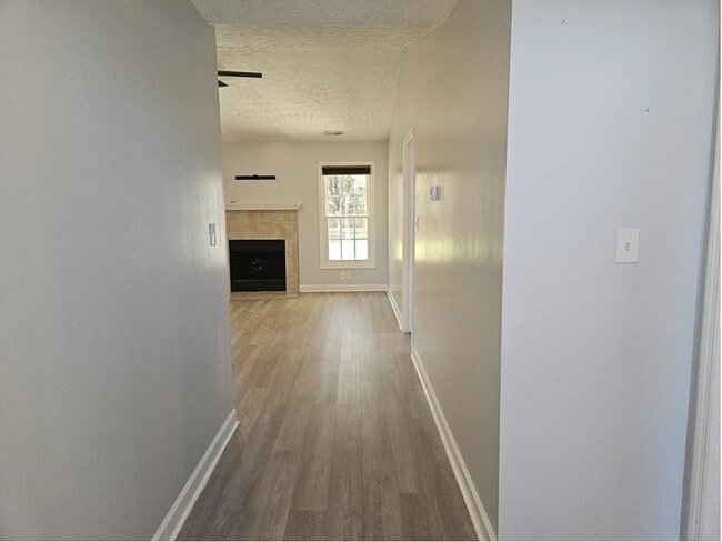 Foto del edificio - 212 Longleaf Pines Dr