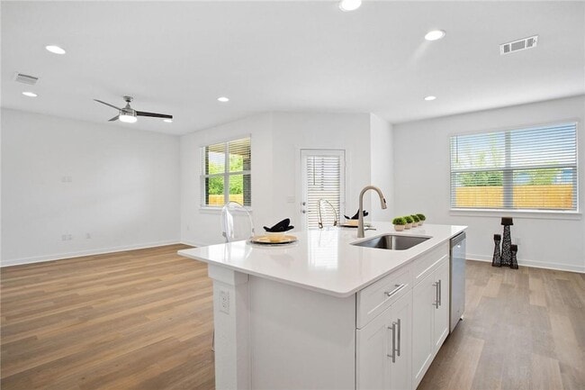 Foto del edificio - 1029 Winnsboro Lp