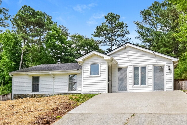 Building Photo - 3845 Scarsborough Dr SW