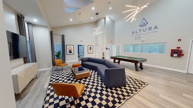Club House - Altura