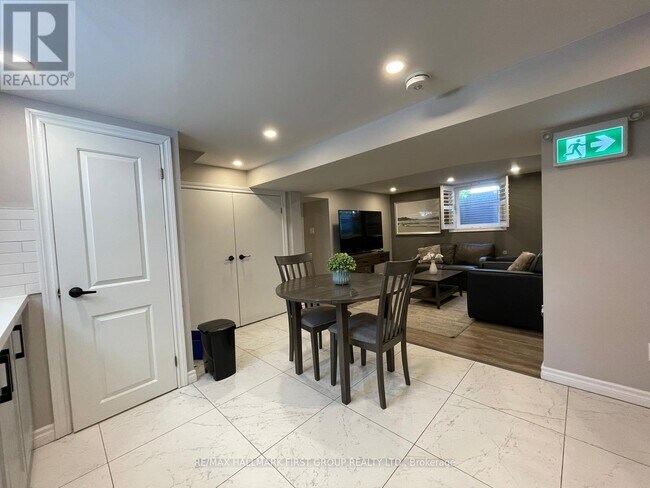 Photo du bâtiment - 1176 Milburn St