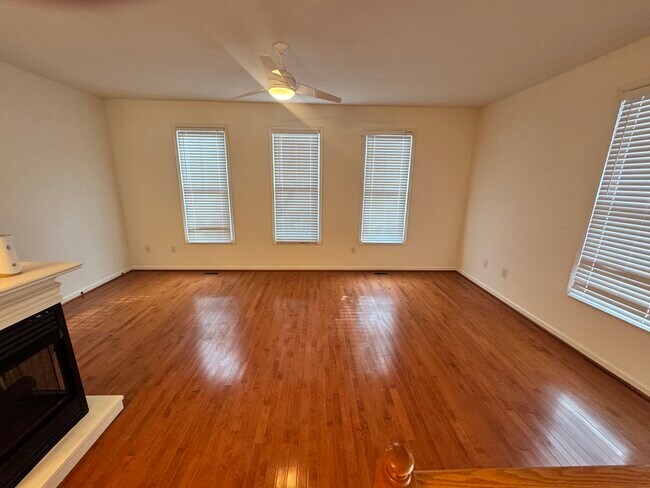 Foto del edificio - 2195 Deyerle Ave