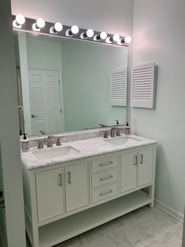 Foto del edificio - 6073 Craughwell Ln