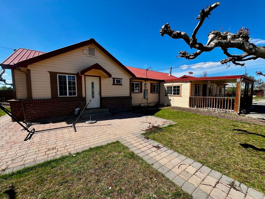 Foto principal - Non-Refundable & Security Deposit Total: $...