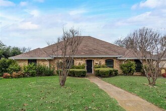Building Photo - 923 S Greenstone Ln