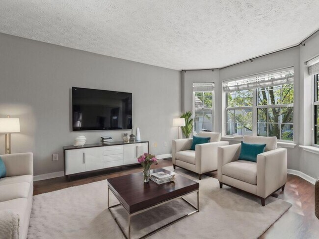 Foto del edificio - 403 Windfield Pl
