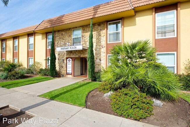 Foto del edificio - 545 Park Way