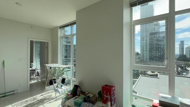 Building Photo - 