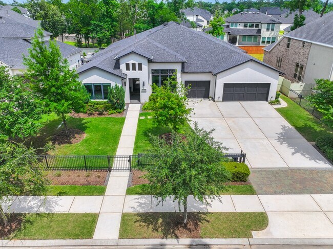 Building Photo - 10561 Lake Palmetto Dr