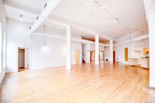 Foto del edificio - 1278 N Milwaukee Ave