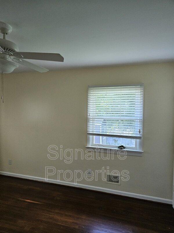 Foto del edificio - 9302 Huron Ave