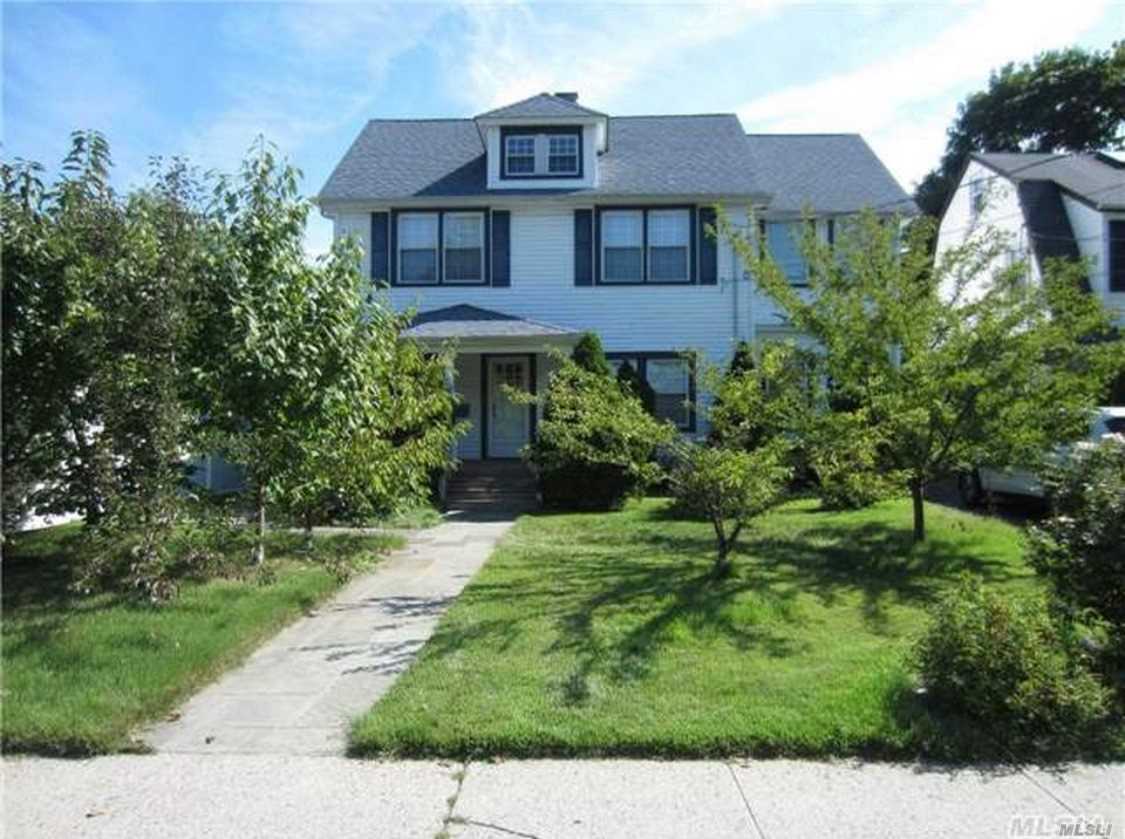 Primary Photo - 26 Locust Pl