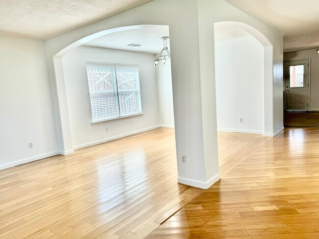 Foto del edificio - 7110 Favian Ct