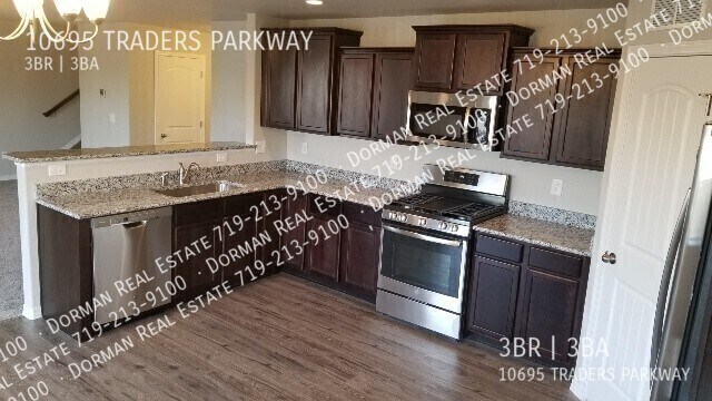 Foto del edificio - 10695 Traders Pkwy