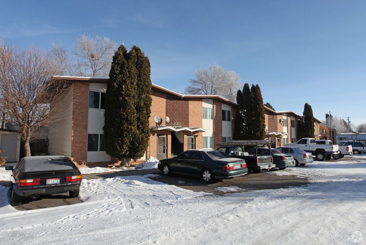 Foto principal - 1520 W Broadway St
