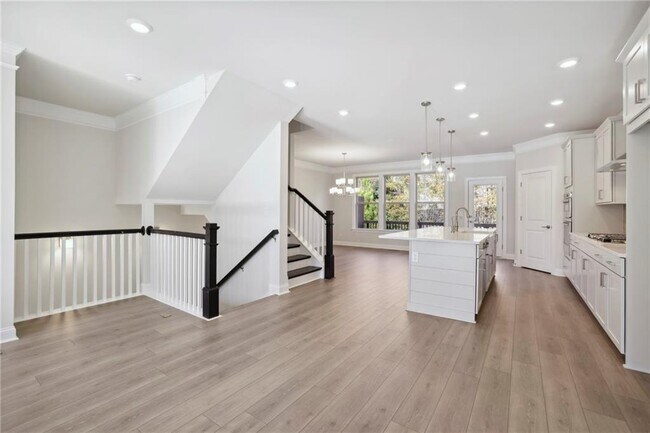 Foto del edificio - 1358 Live Oak Ln