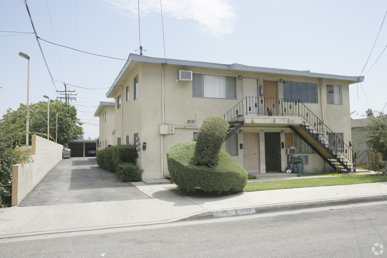 Primary Photo - 3142-3144 La Madera Ave