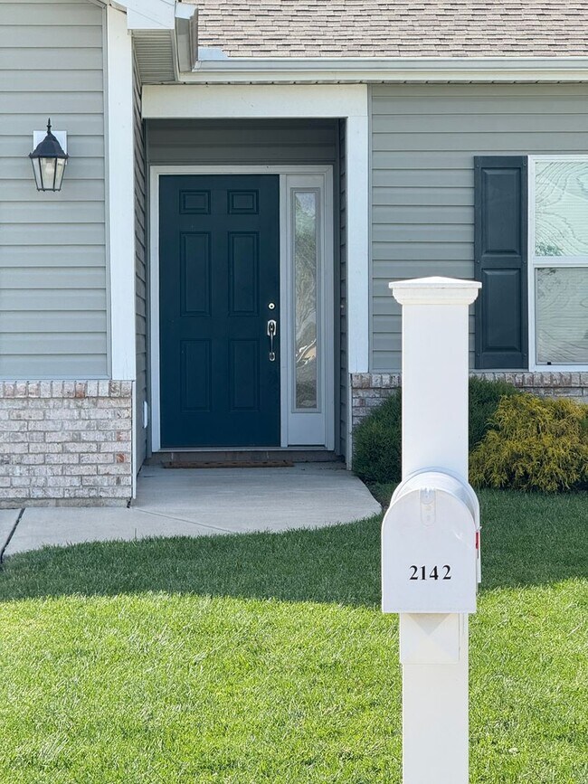 Foto del edificio - MINUTES FROM PURDUE...3 Bed 2 Bath plus Of...