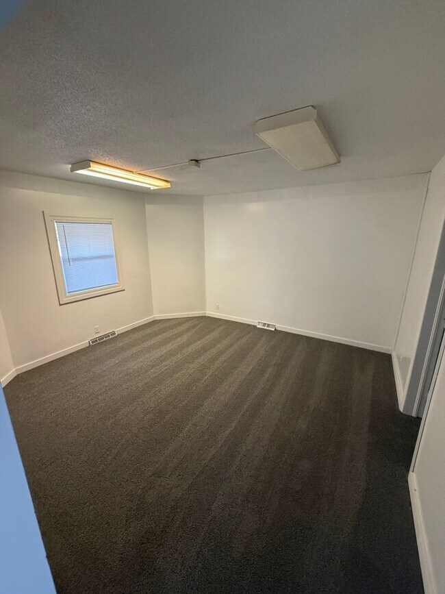Foto del edificio - 1506 E Phillips St