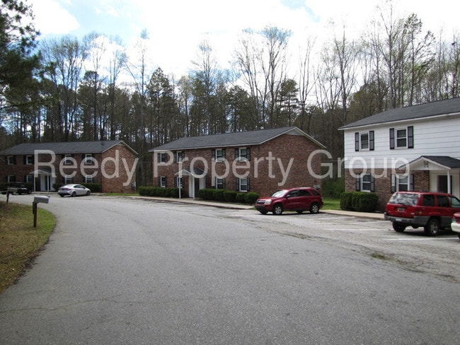 Building Photo - 110 Greenforest Cir