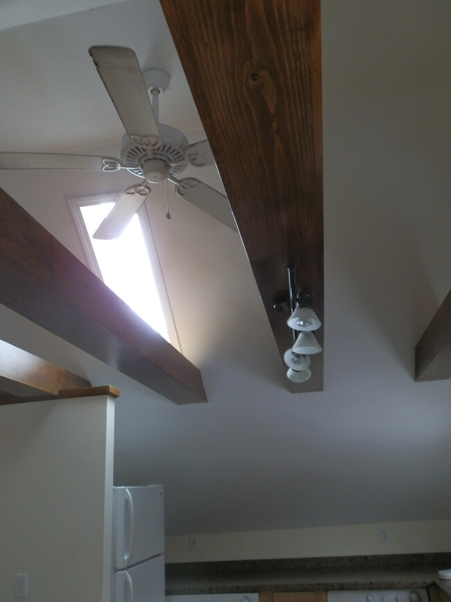 skylights, ceiling fans, beautiful beams throughout - 81 Bay St