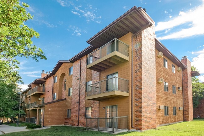 Fargo, ND Southview Village Apartments | Exterior - Southview Village