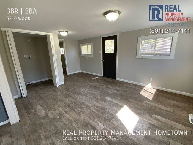 Building Photo - Newly Renovated 3-bedroom 1.5-bath House i...