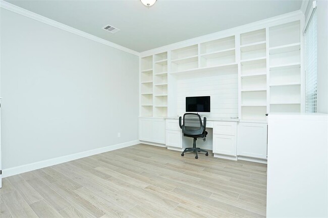 Building Photo - 4701 Eagle Cove Ln