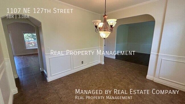 Foto del edificio - 1107 NE 127th St