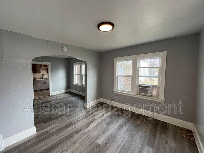 Foto del edificio - 539 E Cuyahoga Falls Ave