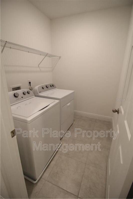 Building Photo - 1347 Merrydale Wy