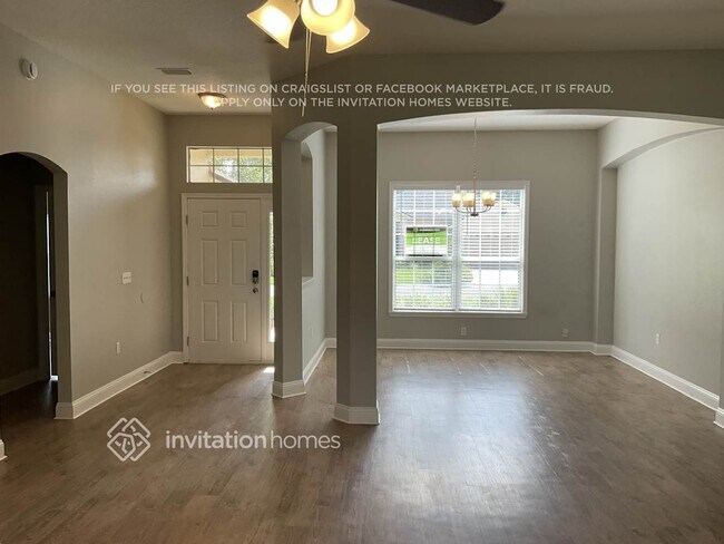 Building Photo - 10235 Chason Lakes Dr