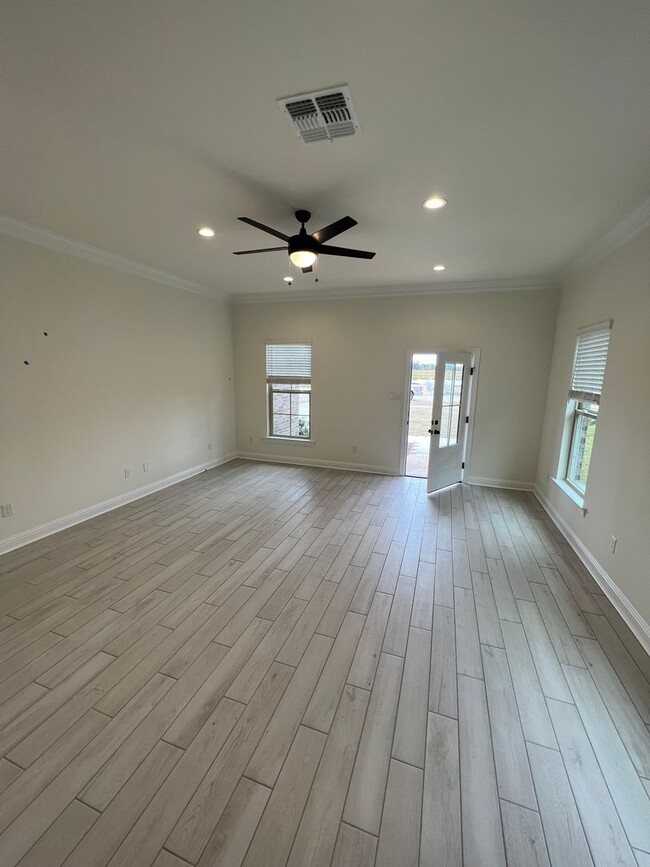 Building Photo - North Bossier! Gated Community, New Constr...