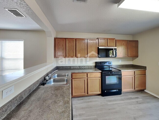 Foto del edificio - 3739 Hideaway Grn