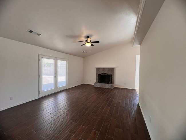 Foto del edificio - 439 HILLSDALE COURT  4 BEDROOM 2 BATHROOM ...