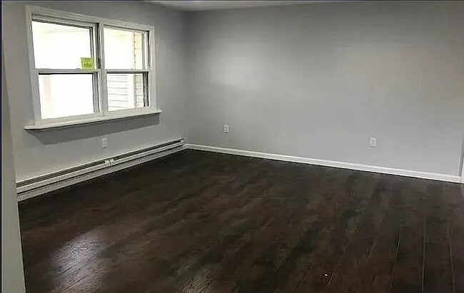 Building Photo - 135 Bayshore Dr