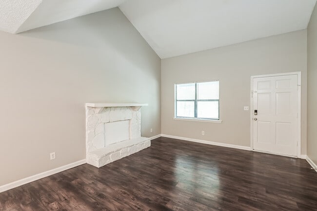 Building Photo - 5205 Birdlake Dr NW