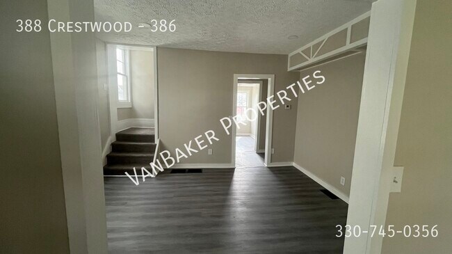 Building Photo - 388 Crestwood Ave