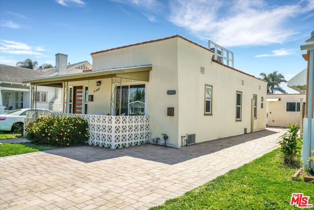 Foto principal - 6301 S Harcourt Ave