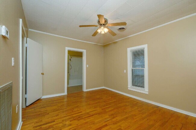 Foto del edificio - 112 Moore St