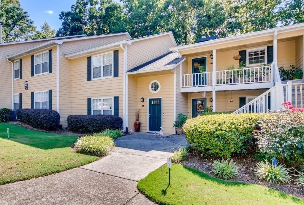4000 Riverlook Pkwy SE, Marietta, GA 30067 House Rental in Marietta