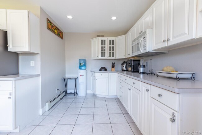 Foto del edificio - 977 Woodcliff Dr