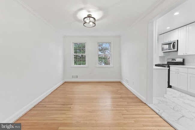 Foto del edificio - 1667 Hardwick Rd