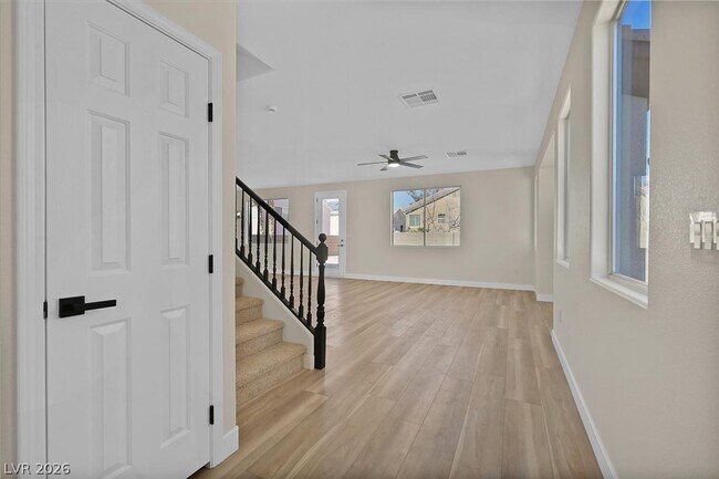 Building Photo - 9316 Perennial Ave